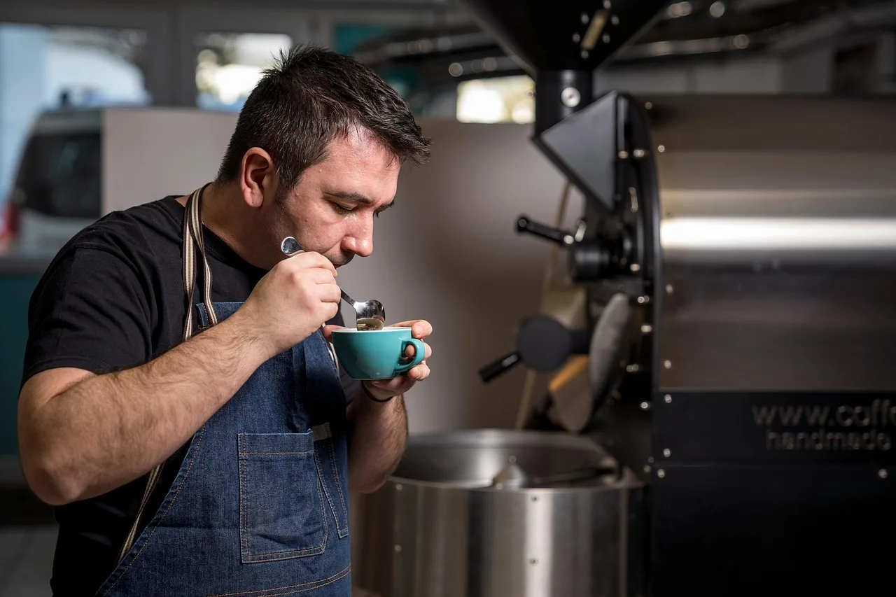 coffee, coffee taster, drink, tasting coffee, fresh coffee, coffee cup, man. Running a simple tasting at your own home coffee station, step by step