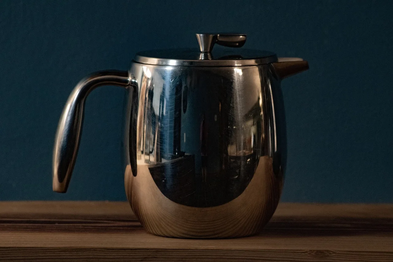 french press, coffee, brewing method, boded, press, brew, equipment, caffeine, blue coffee, french press, french press, french press, french press, french press. Home coffee brewing in a compact kitchen: four variables and the order to adjust them