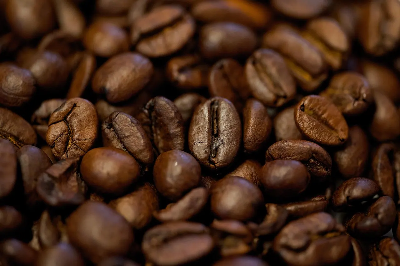 coffee, 4k wallpaper, coffee beans, laptop wallpaper, full hd wallpaper, roasted, hd wallpaper, mac wallpaper, wallpaper hd, desktop backgrounds, beans, cool backgrounds, free wall