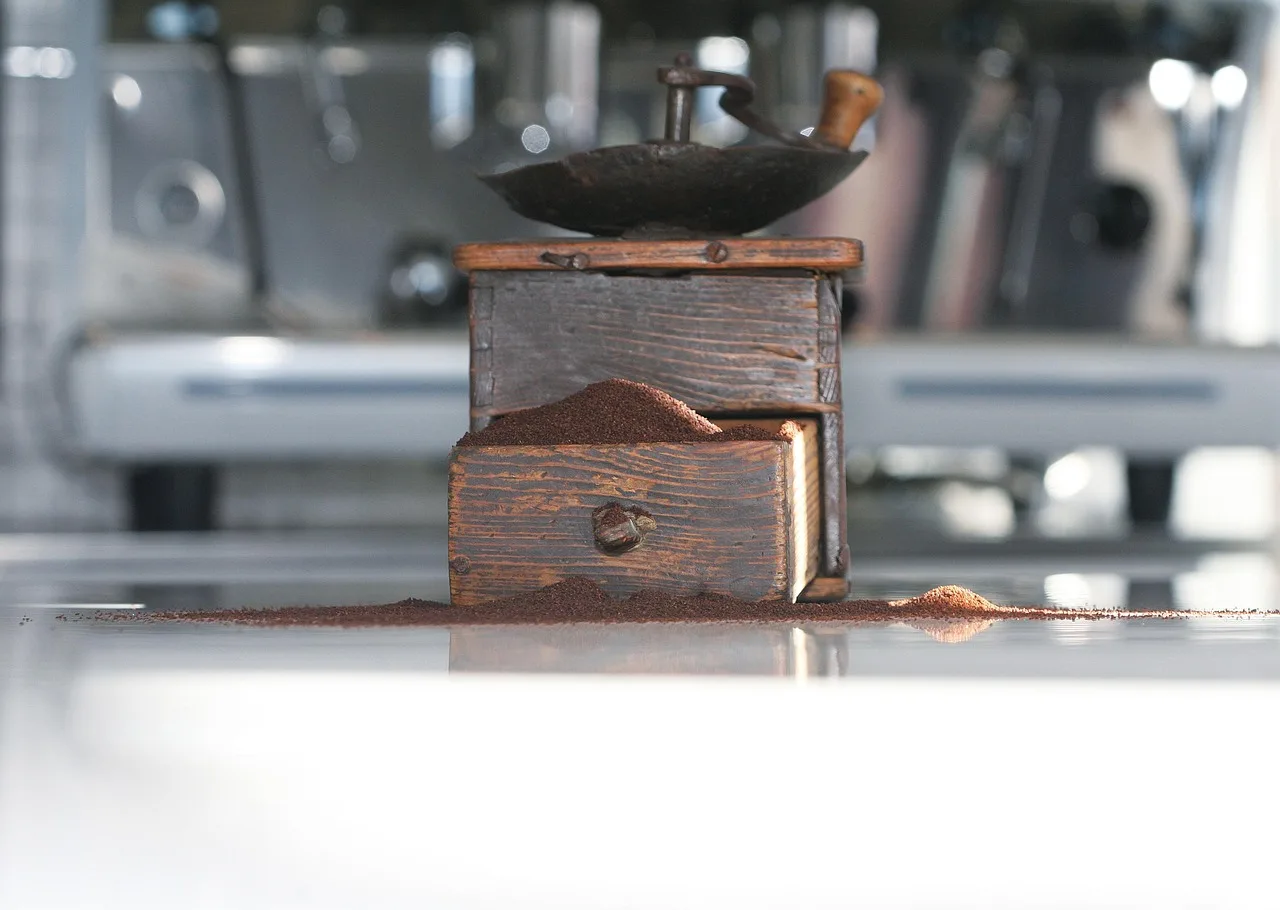 coffee grinder, coffee, malen. Compact coffee grinders: which shop constraints reach home