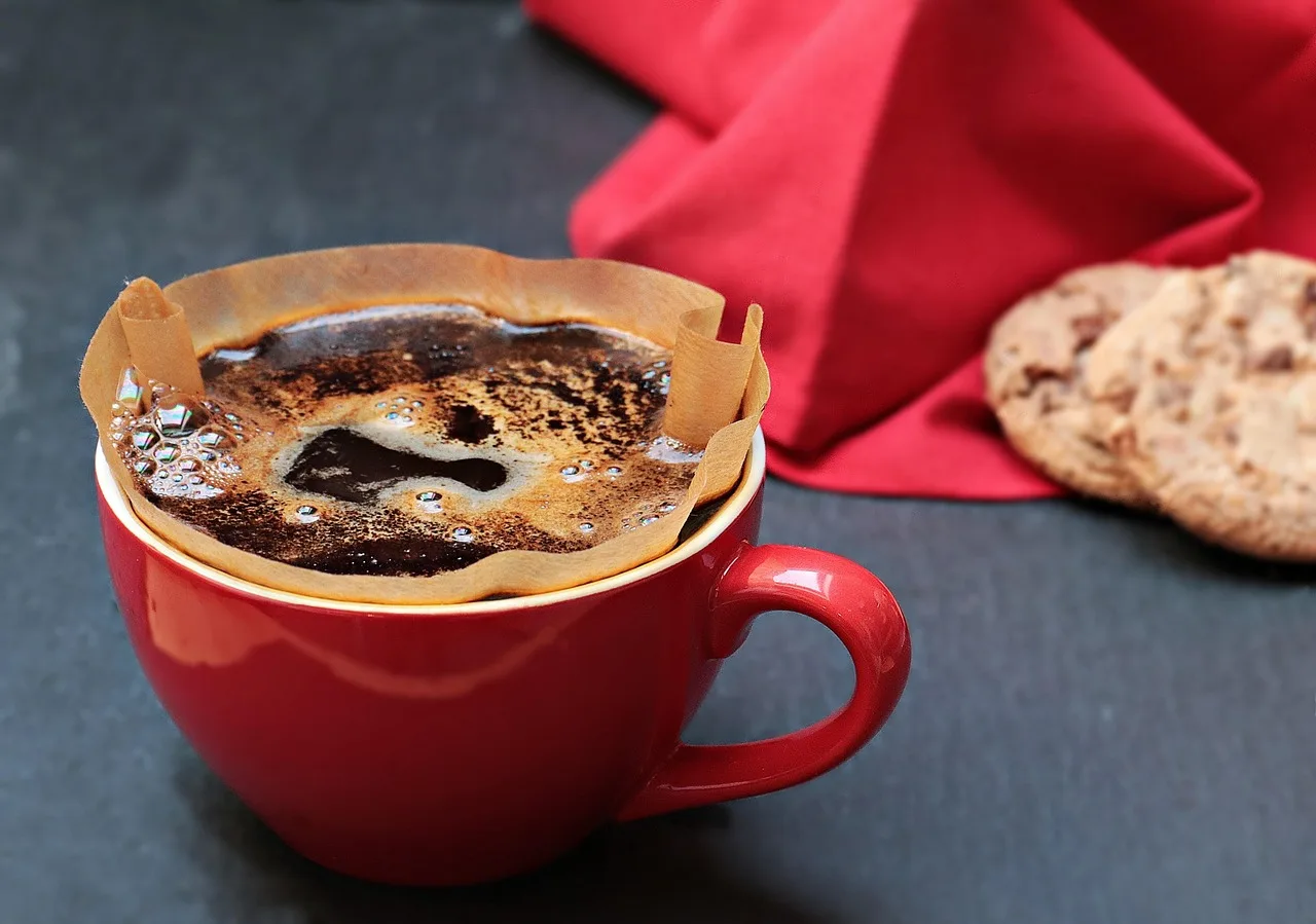coffee, cup, filter, coffee filter, paper filter, brewed coffee, black coffee, caffeine, coffee break, morning coffee, coffee cup, cup of coffee, drink, beverage, aroma, stimulant, tableware, red cup, coffee, coffee, coffee, coffee, coffee. How to build a tasting flight around pour over: the honest picture
