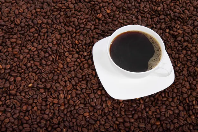 coffee, beans, cup, cup of coffee, coffee cup, black coffee, coffee beans, aroma, hot coffee, caffeine, coffee icon, drink, beverage, hot drink, hot beverage, cafe, coffee, coffee,