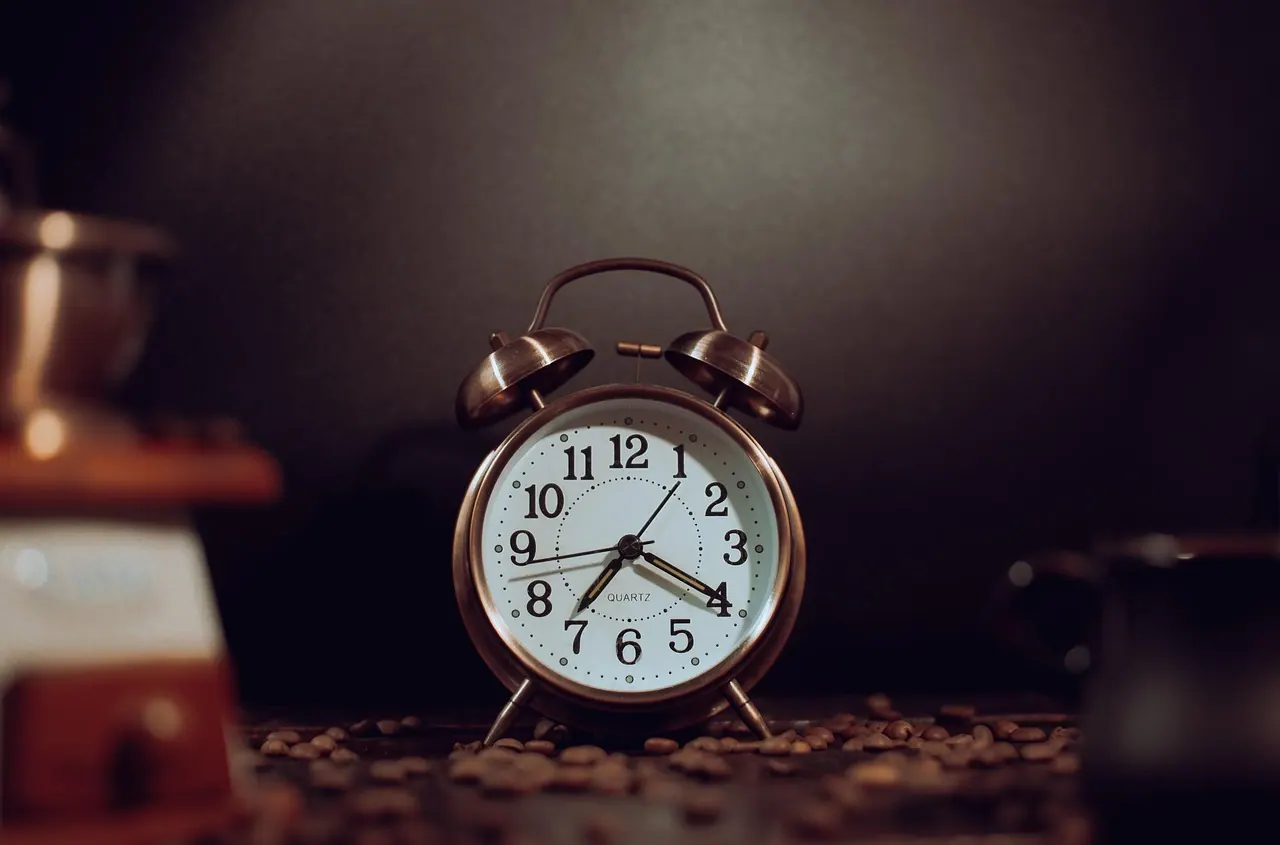 clock, alarm clock, coffee, cup, coffee cup, coffee grinder, grains
